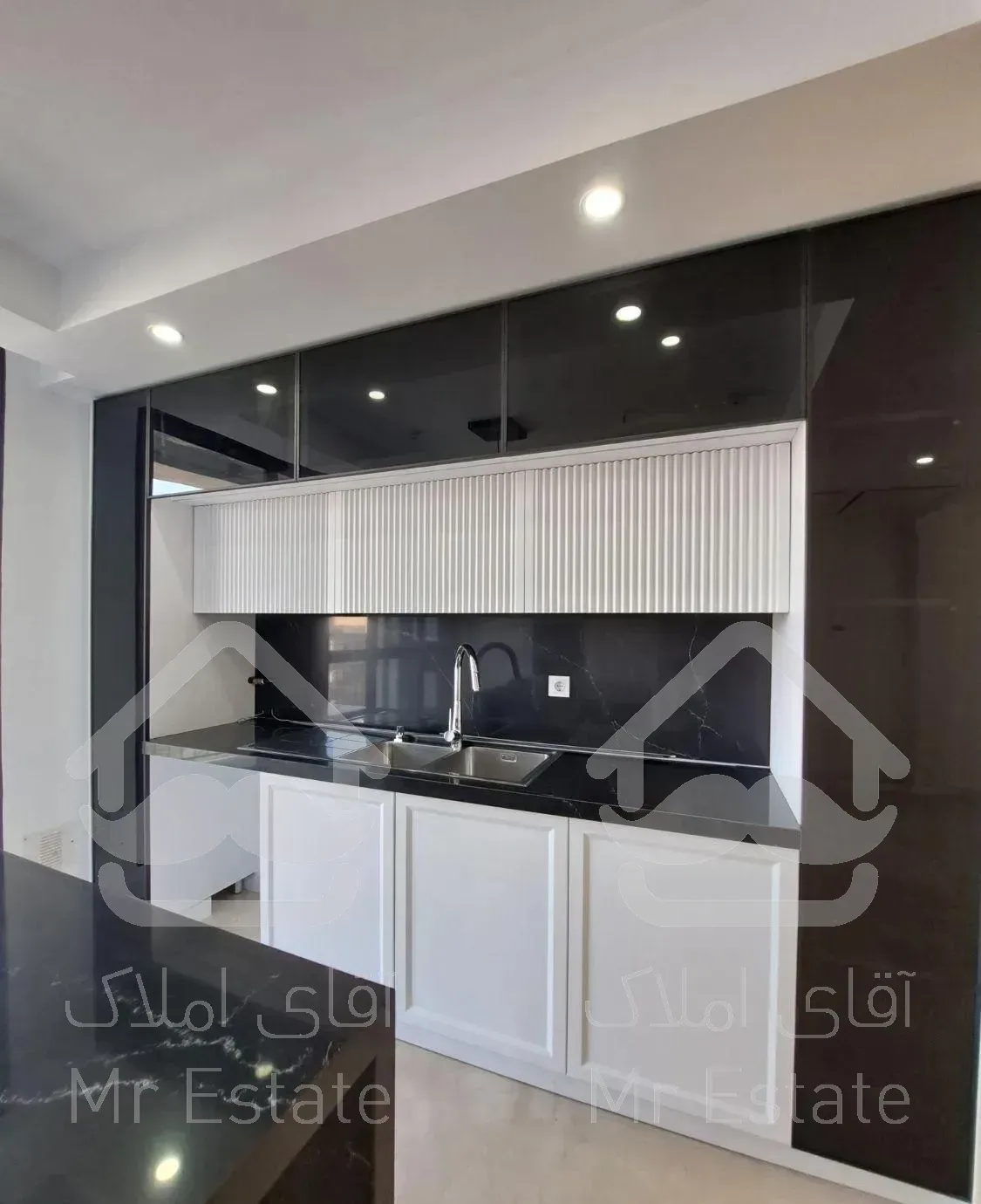 ۱۴۳ متر ۲ خواب نوساز شیخ بهایی سئول