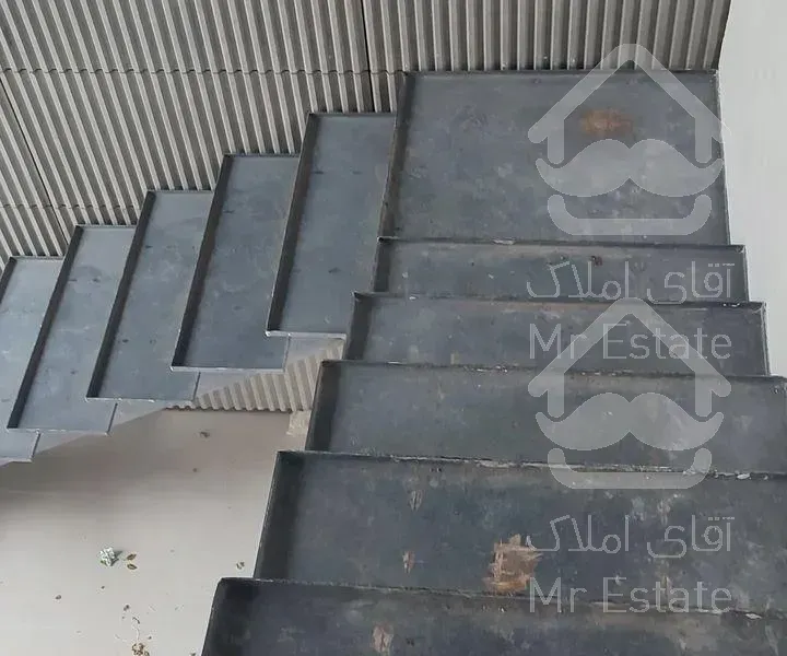 جوشکار ساخت سوله واسکلت فلز وپله گرد،