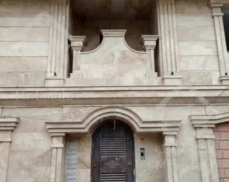 سنگ کاری و سرامیک کار نما.