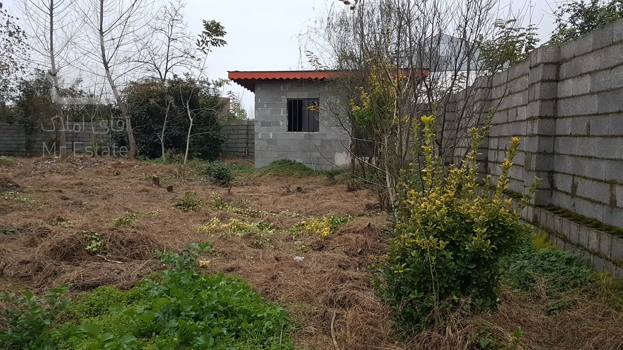 پانصدمتر و پنج دسیمتر زمین مسکونی شهری دارای سند تک برگ