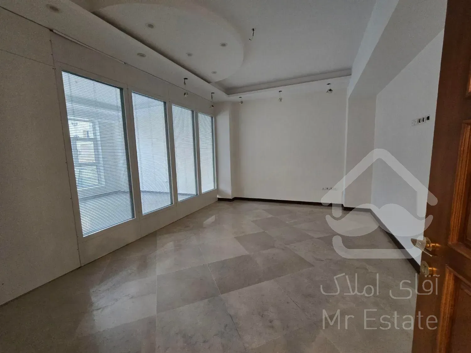 150مترسعادت آباد*سند اداری*۳پارکینگ(خوش نقشه)