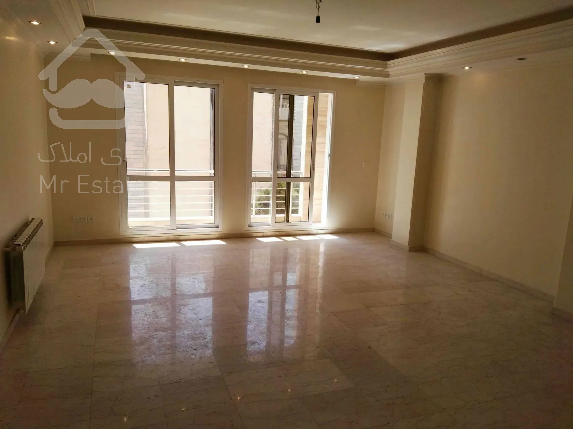 اجاره سند اداری 125متری صادقیه