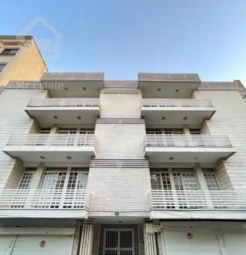 فروش آپارتمان ۲۵۰ متری ۴ خوابه طبقه ۲ در ونک