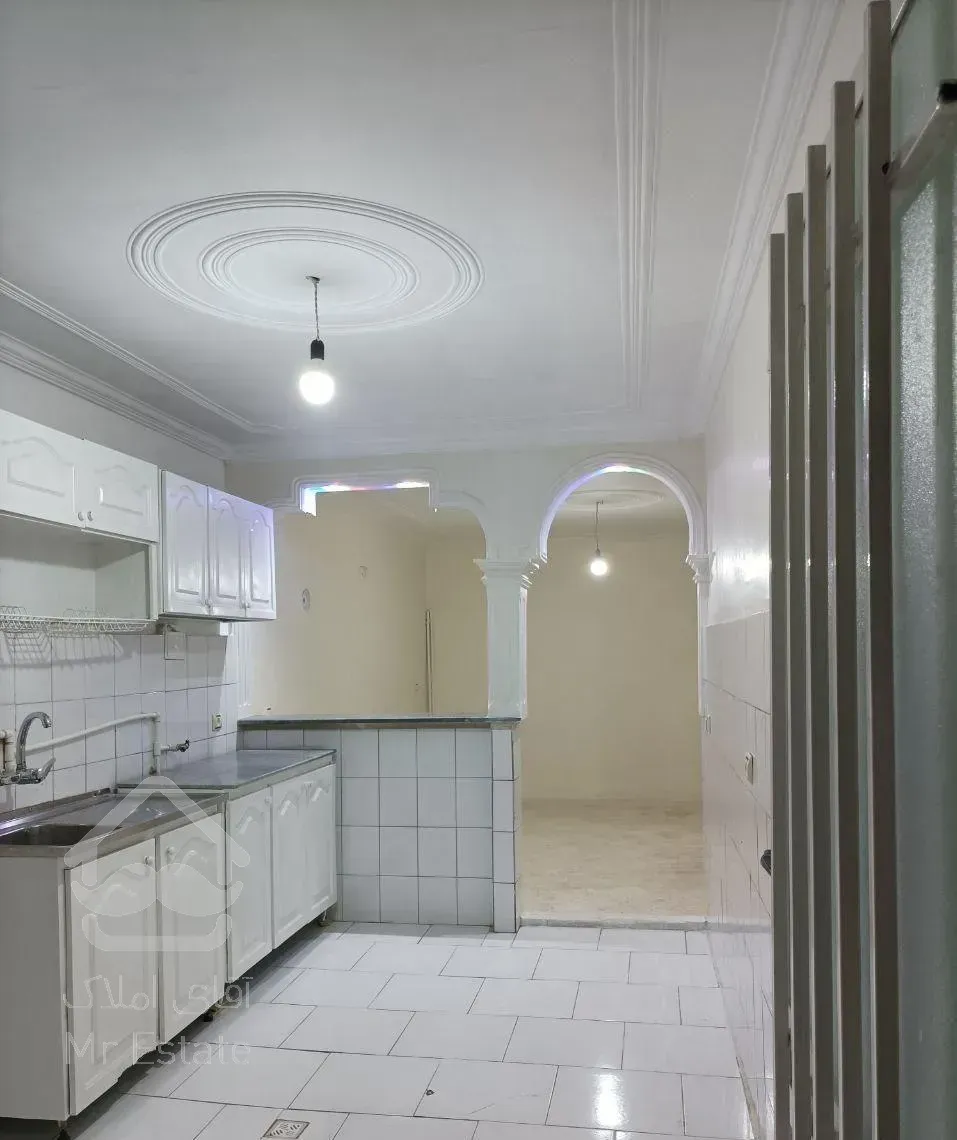 رهن آپارتمان ۷۸ متری ۱ خوابه همکف در عبدل‌آباد