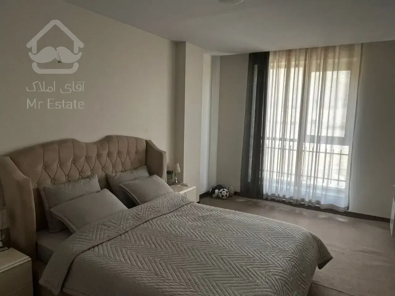 آپارتمان 110 متری ، شناور در نور ، بازسازی با متریال درجه ۱ ، مهستان