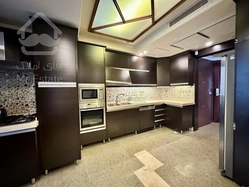 فروش آپارتمان  170متر  زعفرانیه