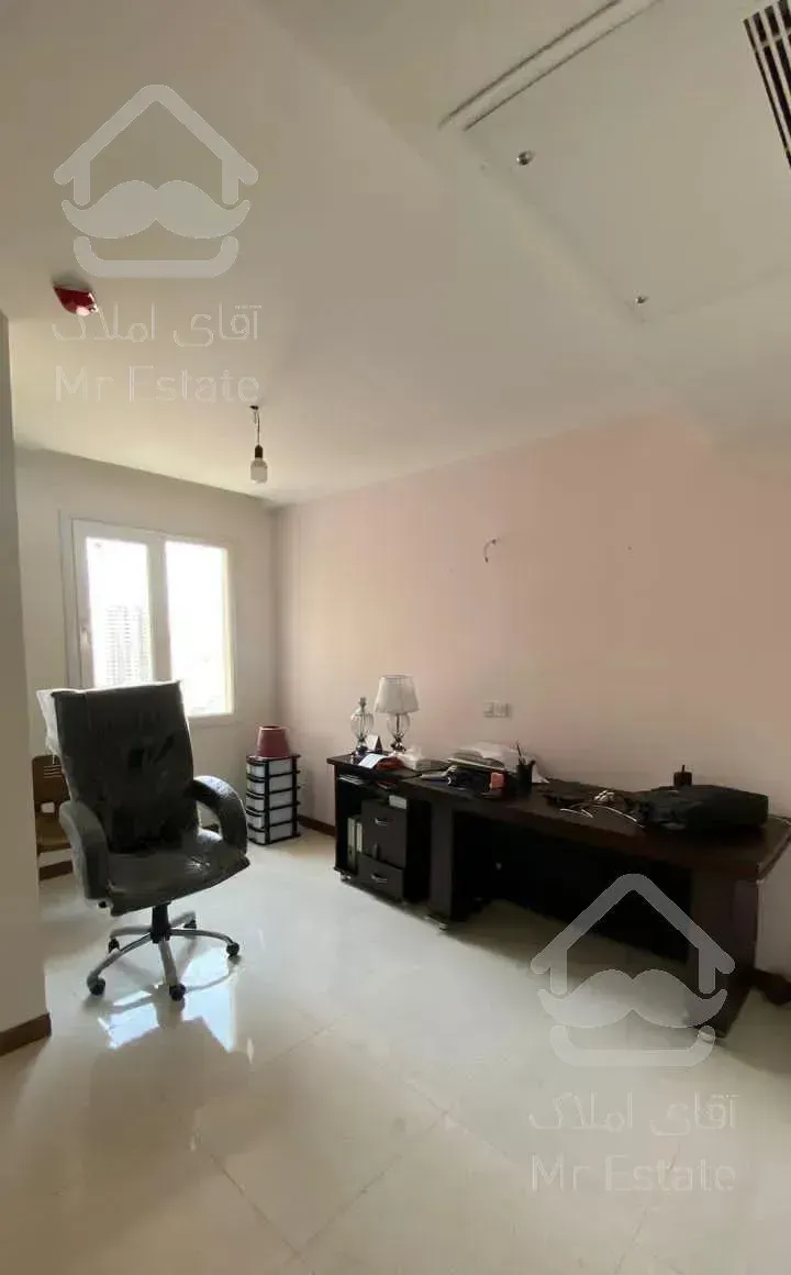 ۱۵۷ متری لابی ۲۴ ساعته سه خوابه همراه حمام مستر