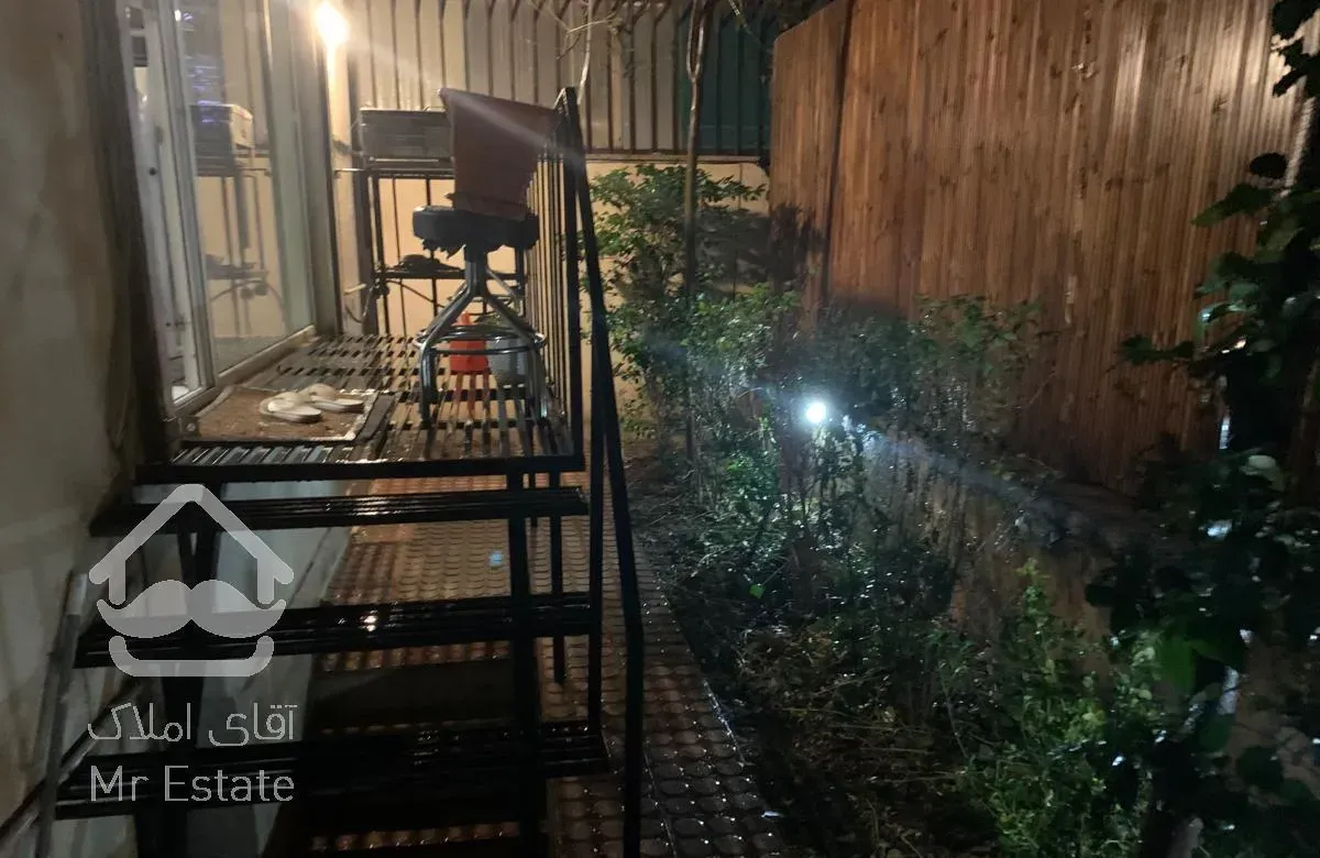 اپارتمان مبله  مهرشهر بازسازی کامل با حیاط اختصاصی