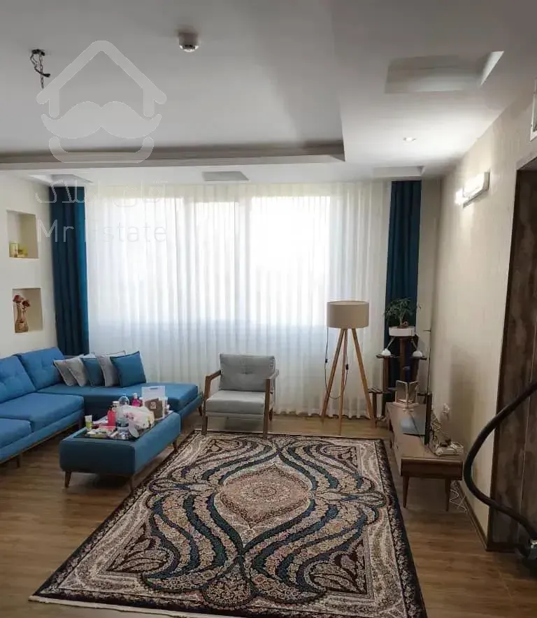 اقبال ۱۰/ ۲ خواب/ زیر فی /پارکینگ اختصاصی