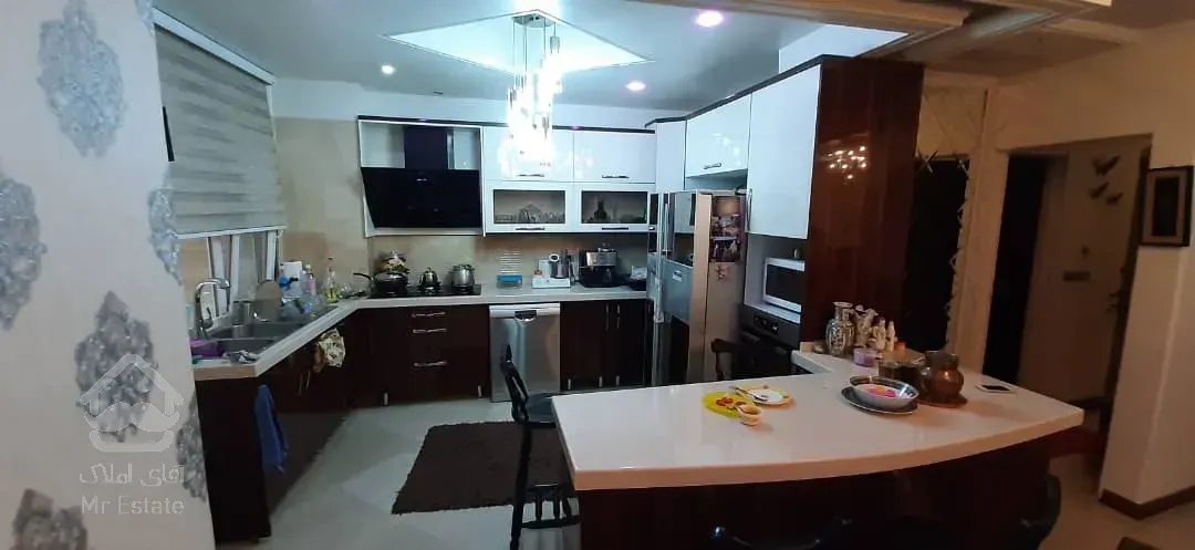 فروش 100 متری پاسداران