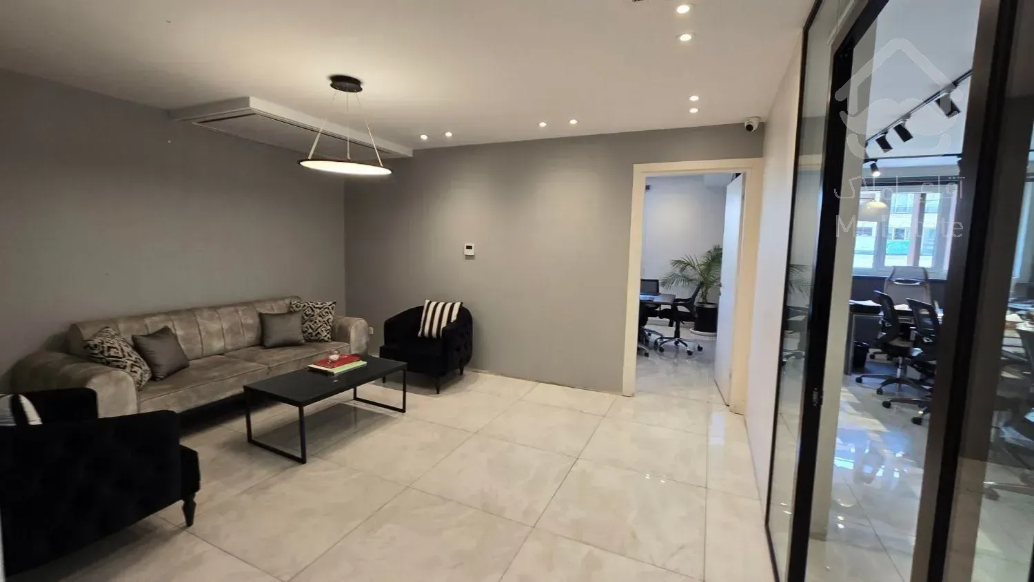 117مترسعادت آباد*موقعیت اداری*جنب مترو*تابلوخور