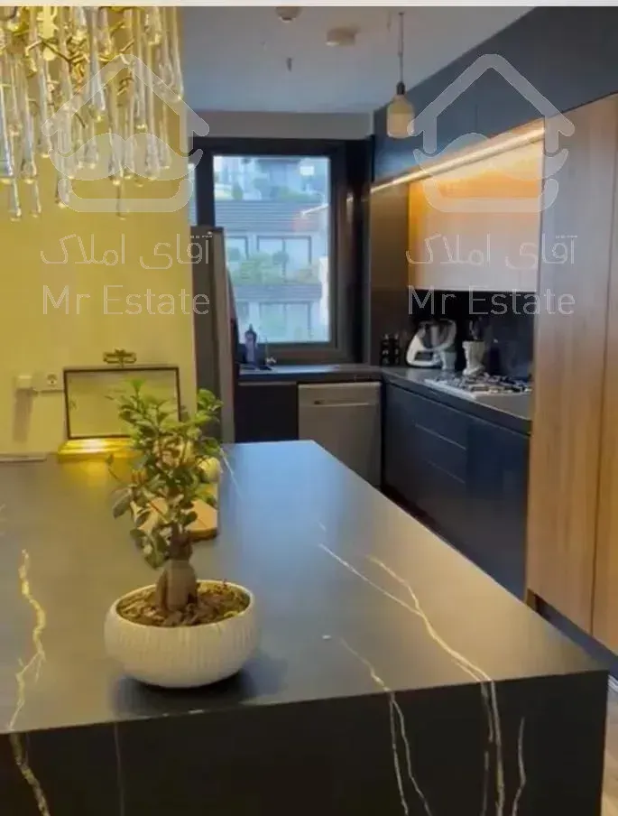 ۱۴۰متر ساسان/۱۵متر تراس گاردن/۳پارکینگ سندی