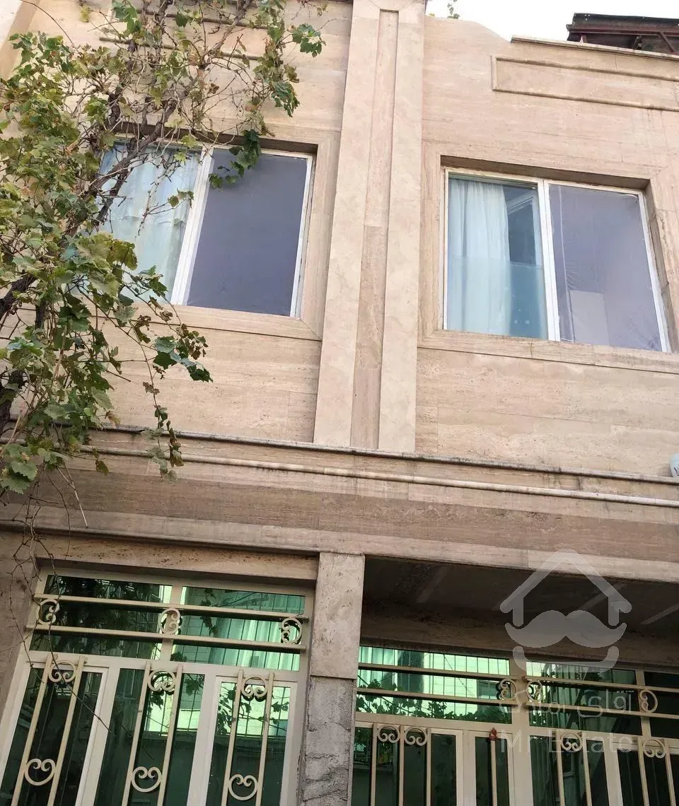 واحد۱۰۲متری حیاط دار