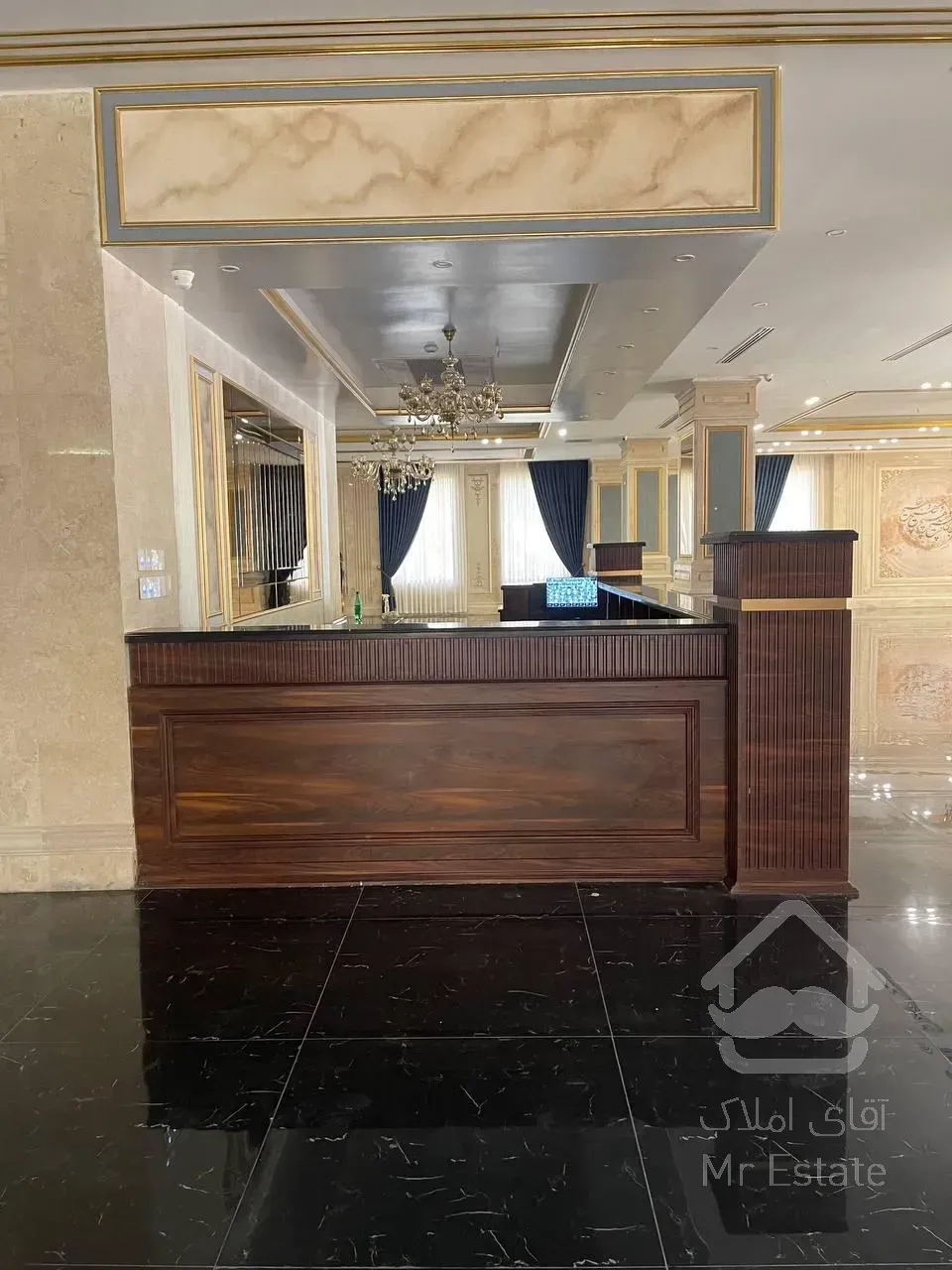 فروش واحد 190 متری 3 خواب با امکانات فول در برج رونیکاپالاس هروی