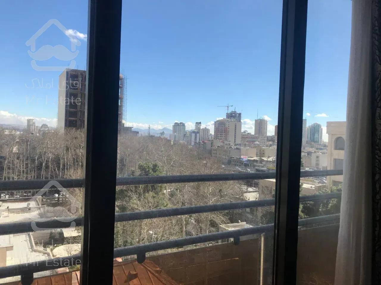 اجاره و رهن آپارتمان زعفرانیه 440  متر لوکس