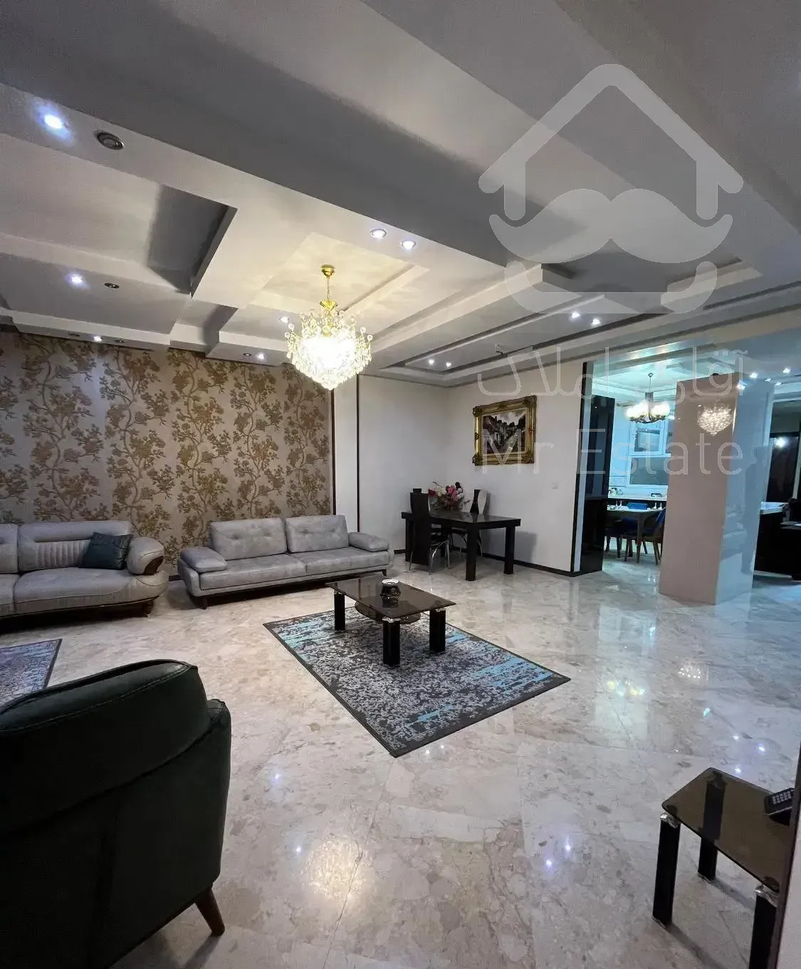 135متر/۸ساله/سالن پرده خور/لوکس