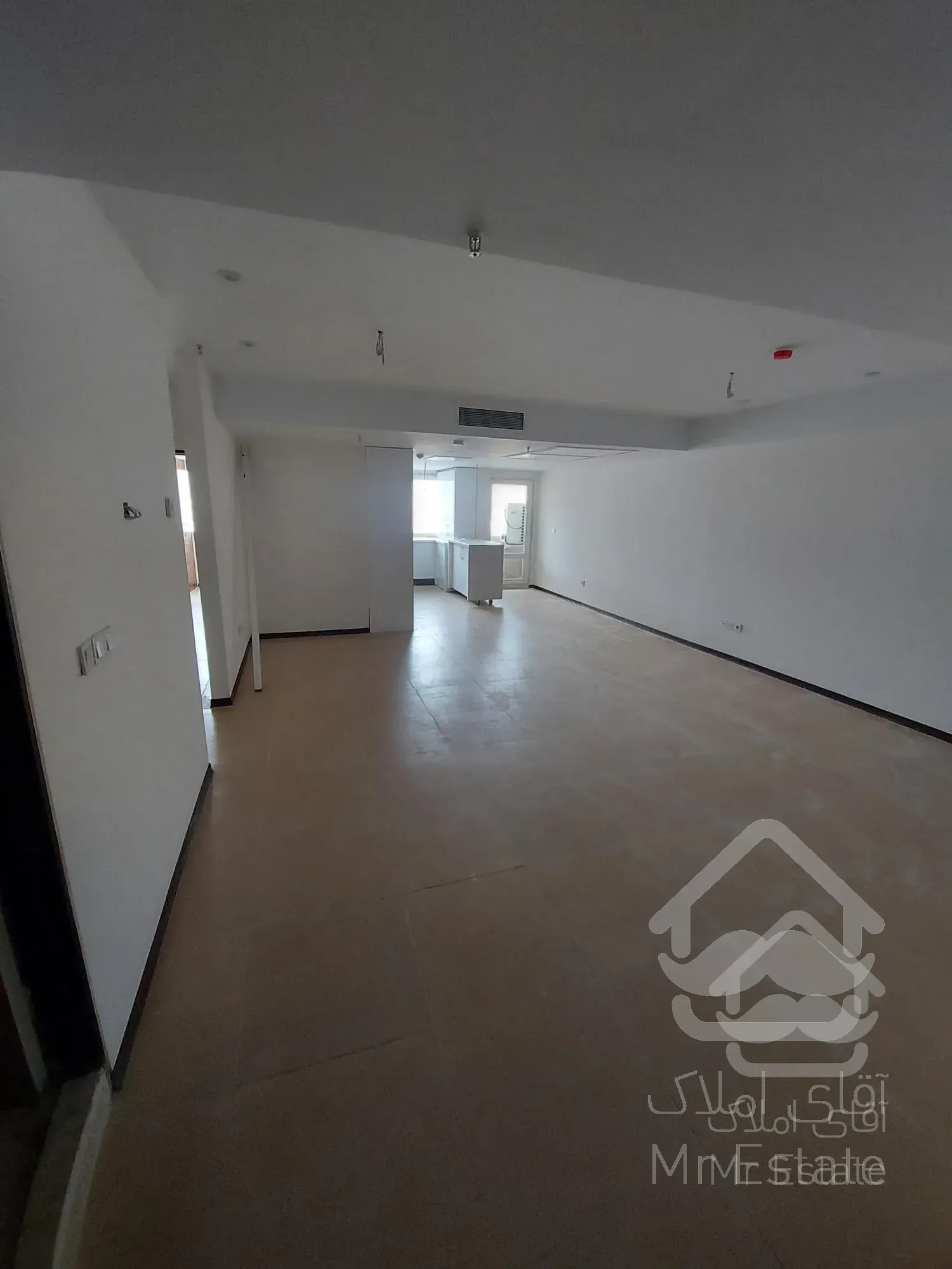 ۹۹ متری دریاچه بدون مشرف دیزاین شده