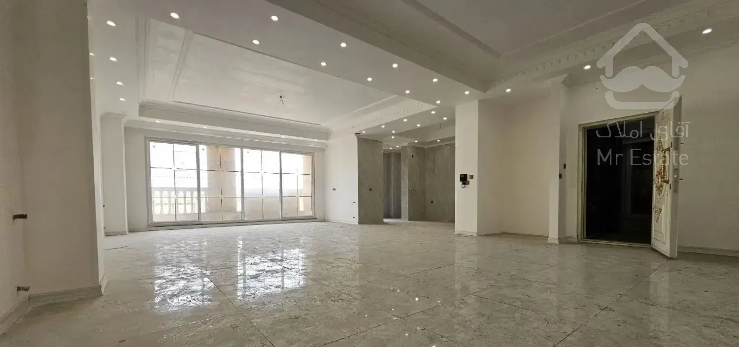فروش واحد ۲۳۵ متری در لوکیشن قوی