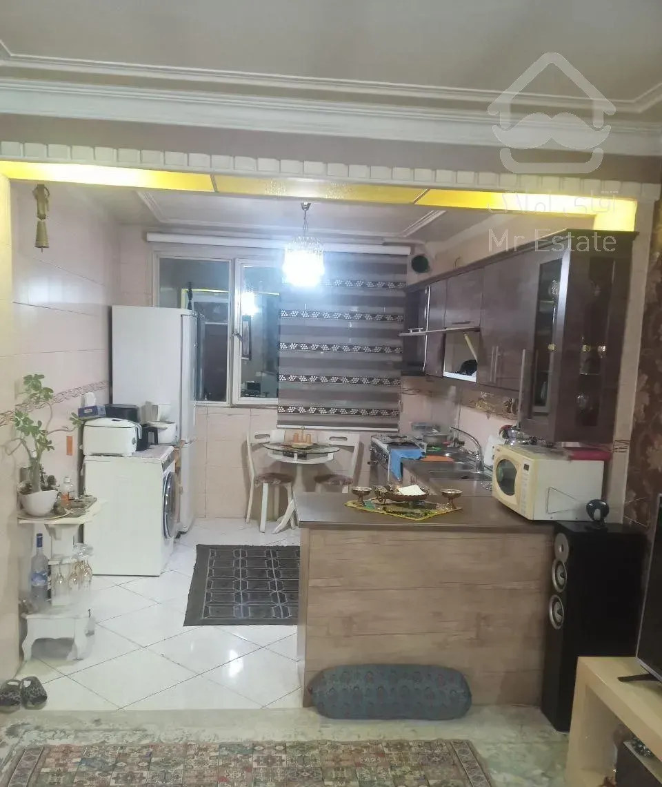 فروش آپارتمان ۶۰ متری ۲ خوابه طبقه ۴ پارکینگ دار