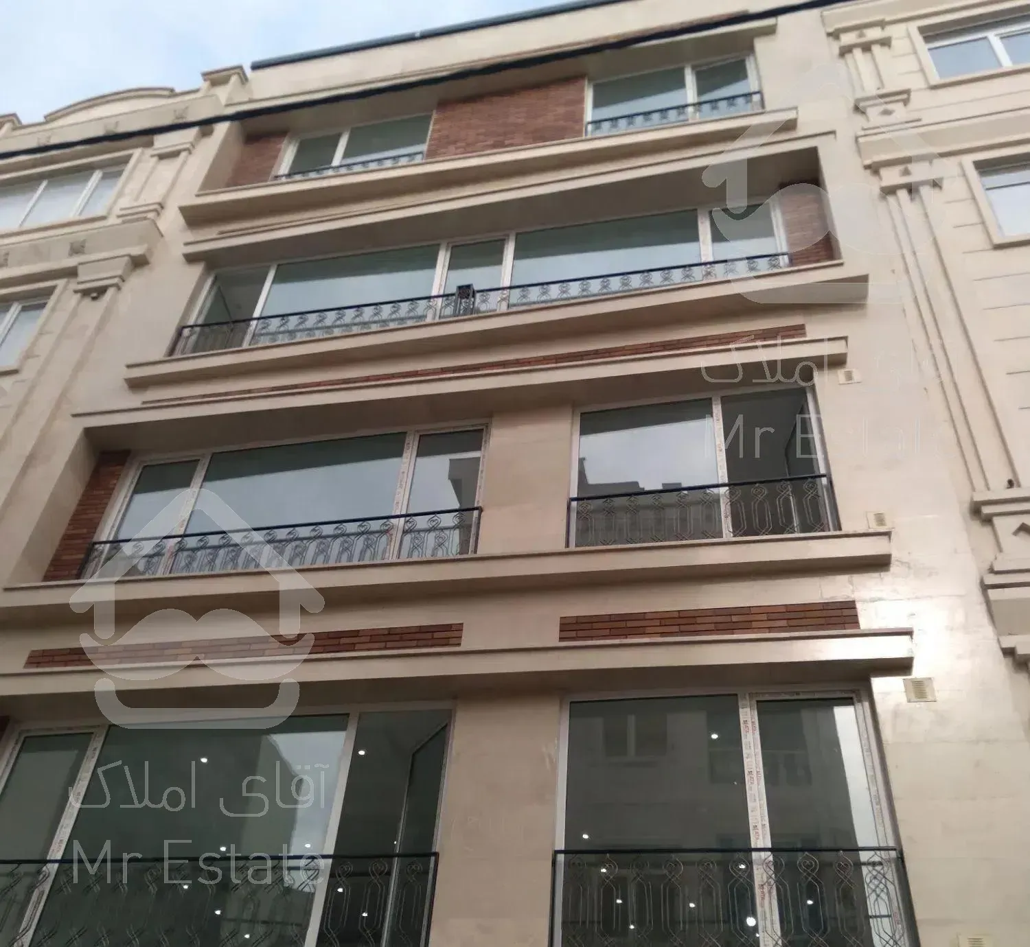 ۱۱۱ متر نو ساز دو خواب