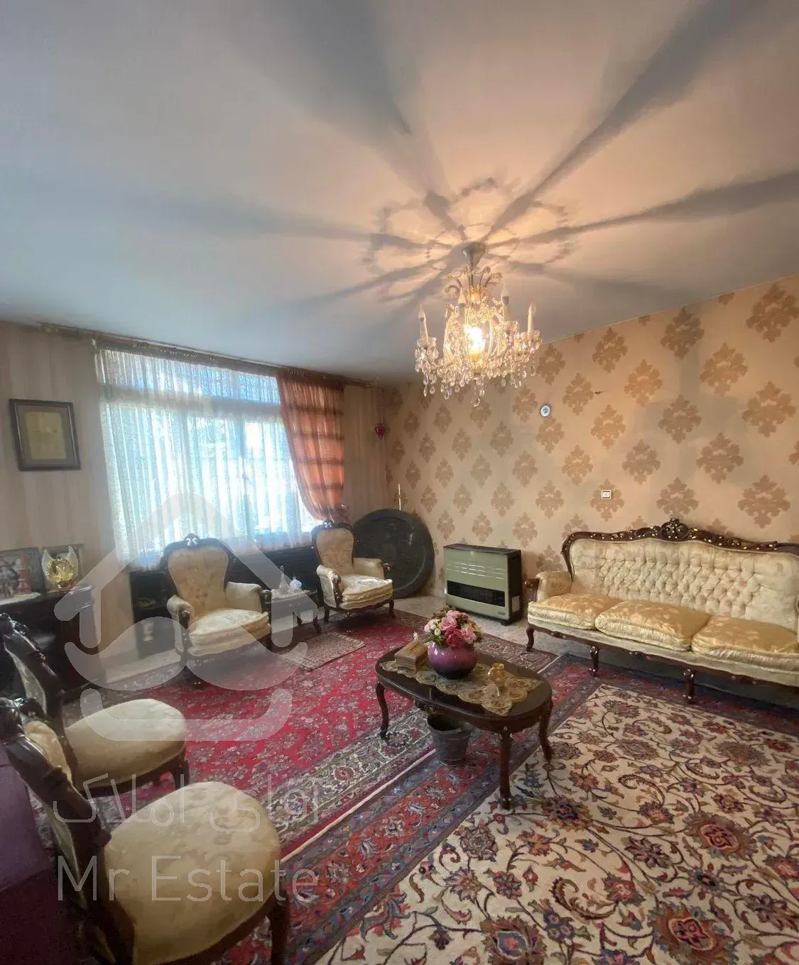 آپارتمان ۱۶۰ متر ۳ خواب تکواحدی ( مترو قدوسی )