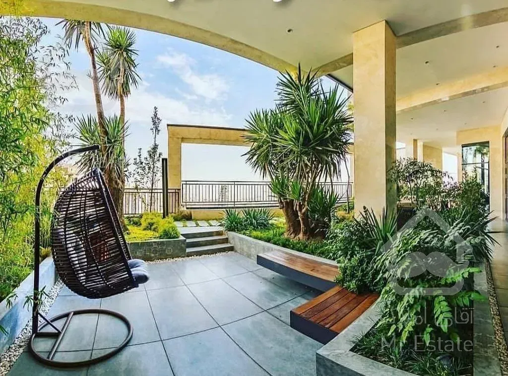 فرشته 270 متر، طبقه 15، 80 متر تراس، جنب سفارت