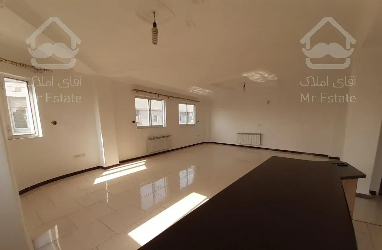 آپارتمان ۱۳۲ متری خ تهران ک مهتاب