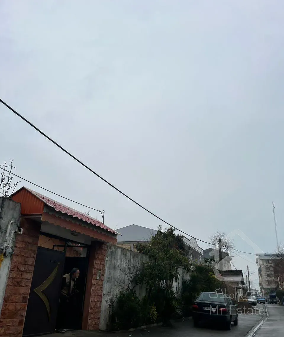 خانه ویلایی سنددار رو به روی دهکده ساحلی انزلی