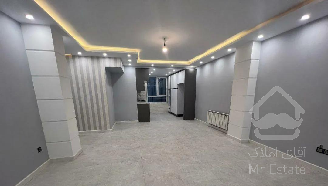 ۷۶ متر ، سالن مربع ، سازمان برنامه