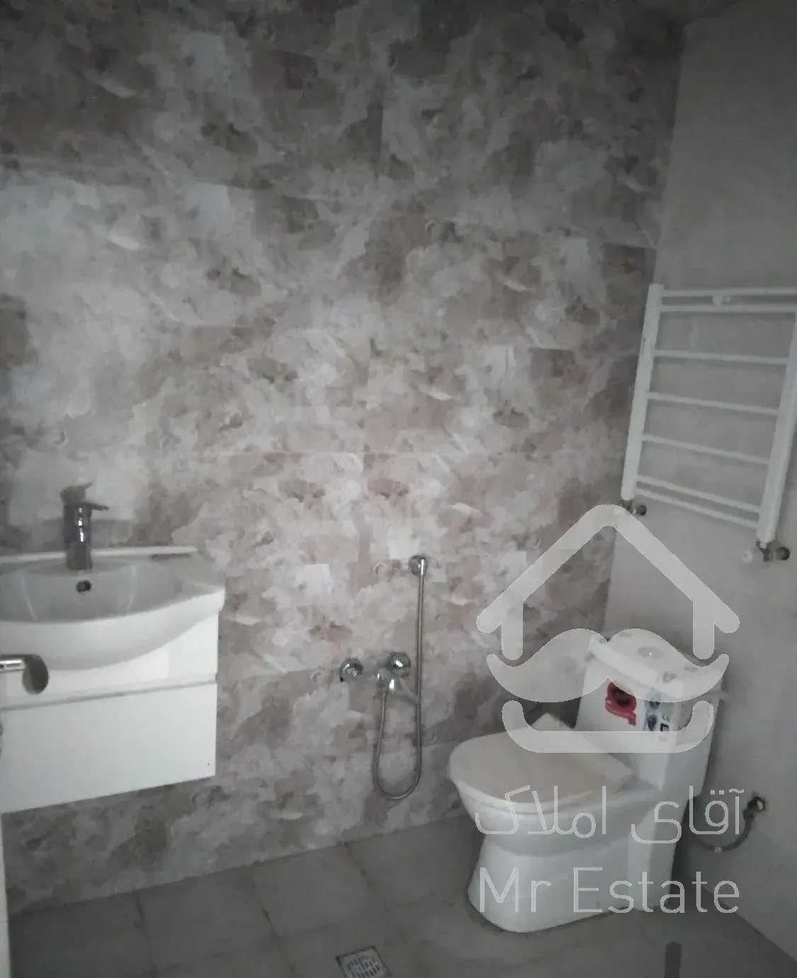 اپارتمان ۱۲۰ متر نوساز ستارخان