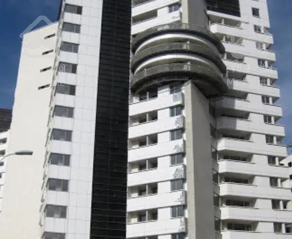 آپارتمان ۱۳۰ متری نارنجستان۴