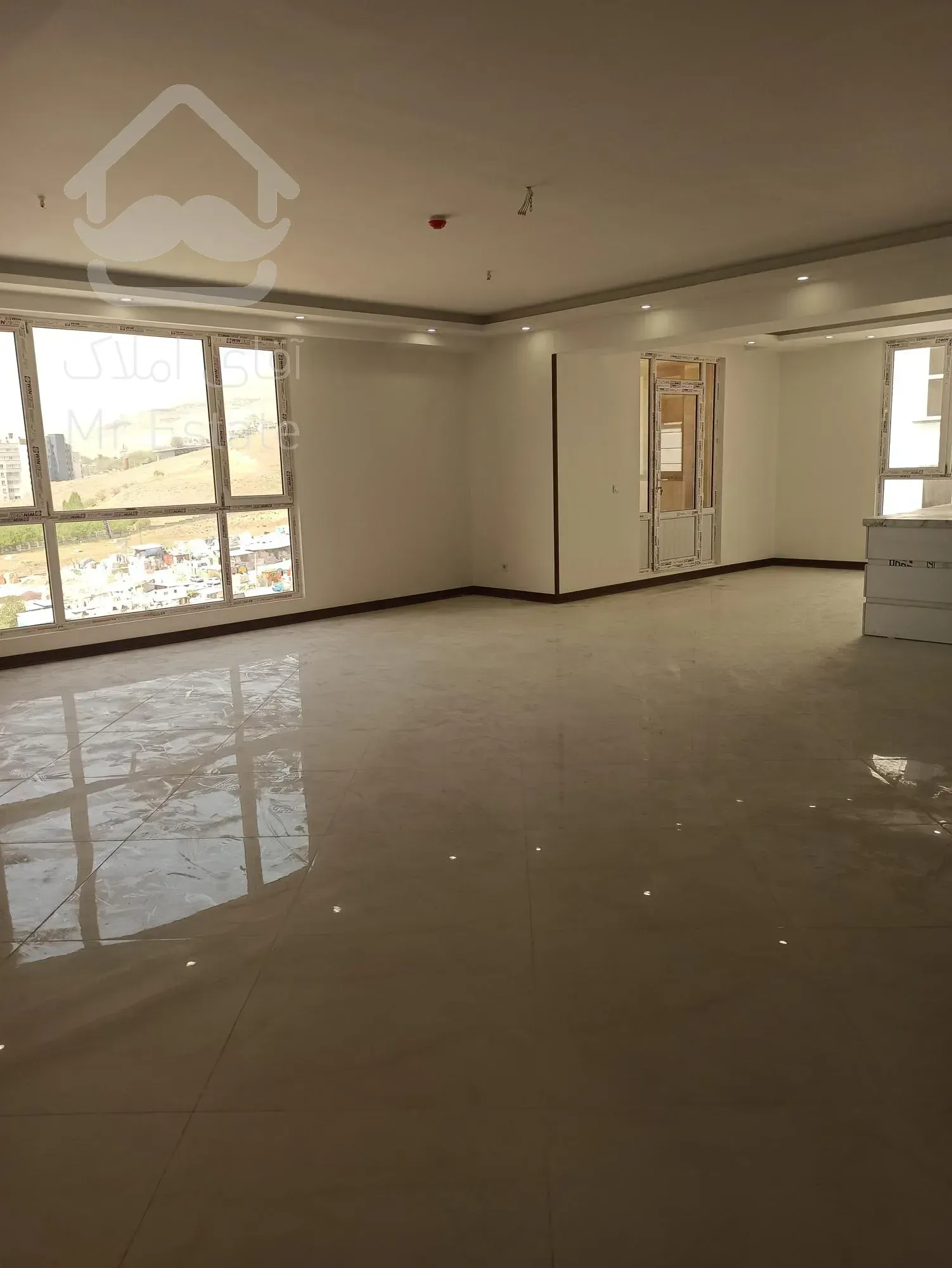 ۱۸۵ متر برج مجلل ویوی ابدی سرمایه گذاری پاسداران