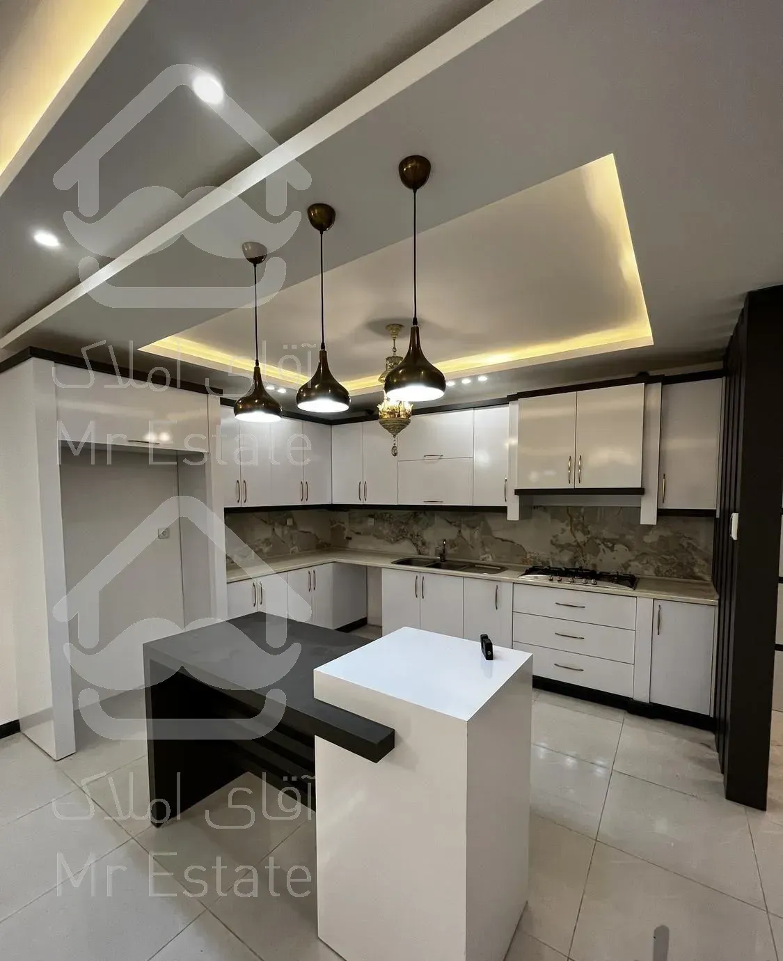 ۸۰ متر فول باآسانسور/شخصی،بازسازی/چهارراه مخابرات