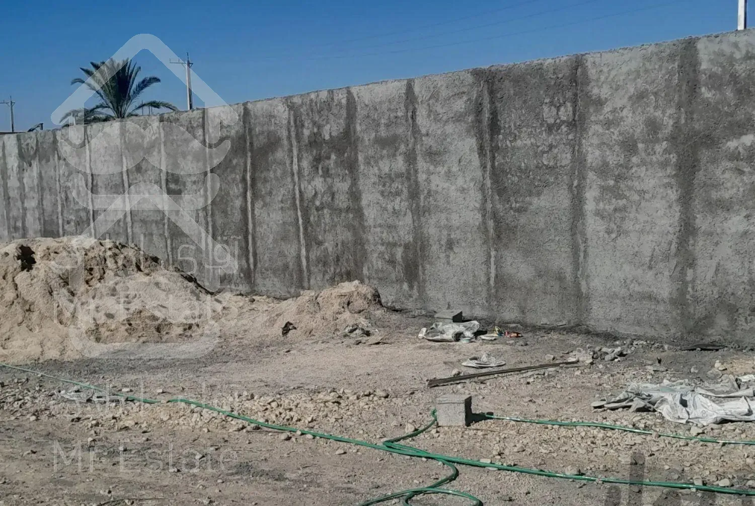 پلاستر و بلوک چینی و کار ساختمانی