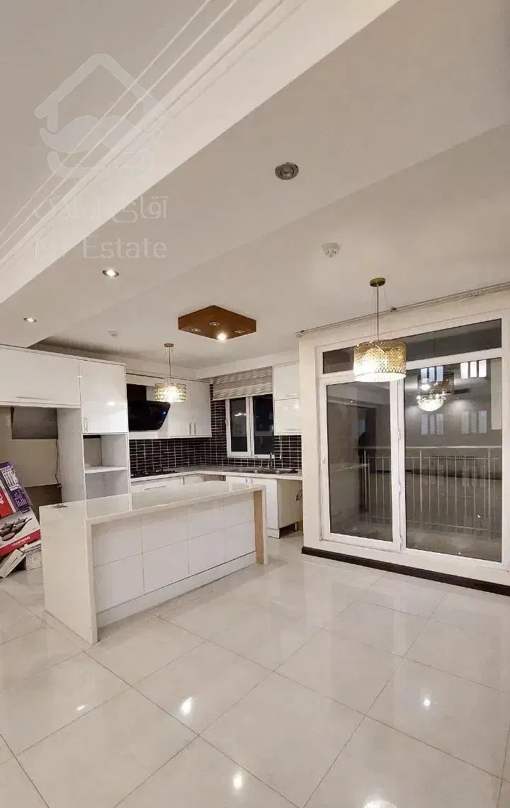 فروش ۱۰۰ متری در تاپ‌لوکیشن سازمان برنامه شمالی