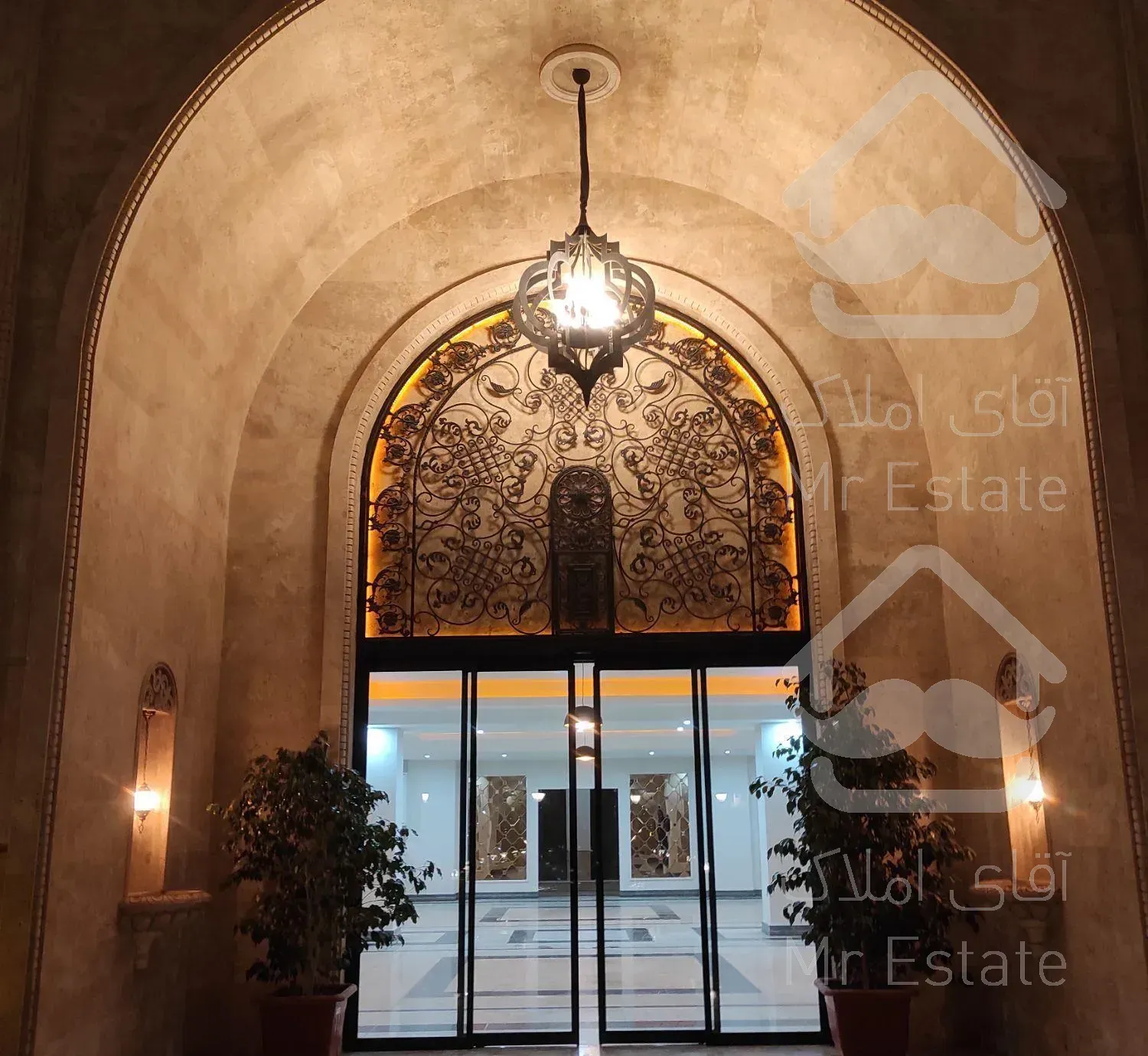 طبقه ۷ برج خانه شرقی