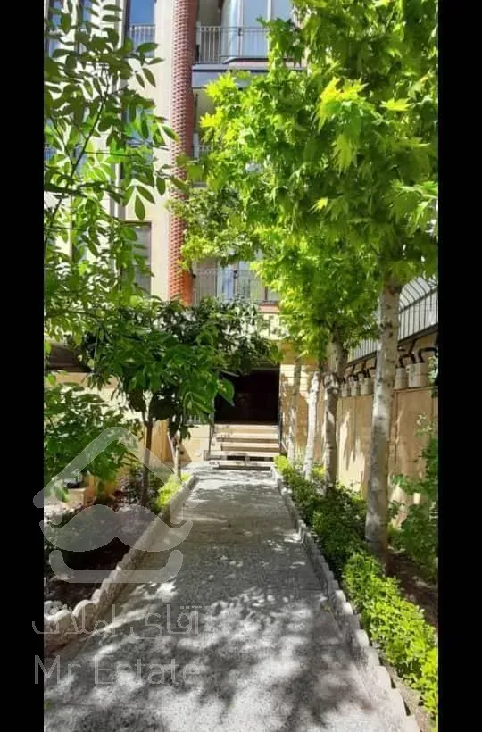 آپارتمان نوساز و خوش نقشه با متریال عالی