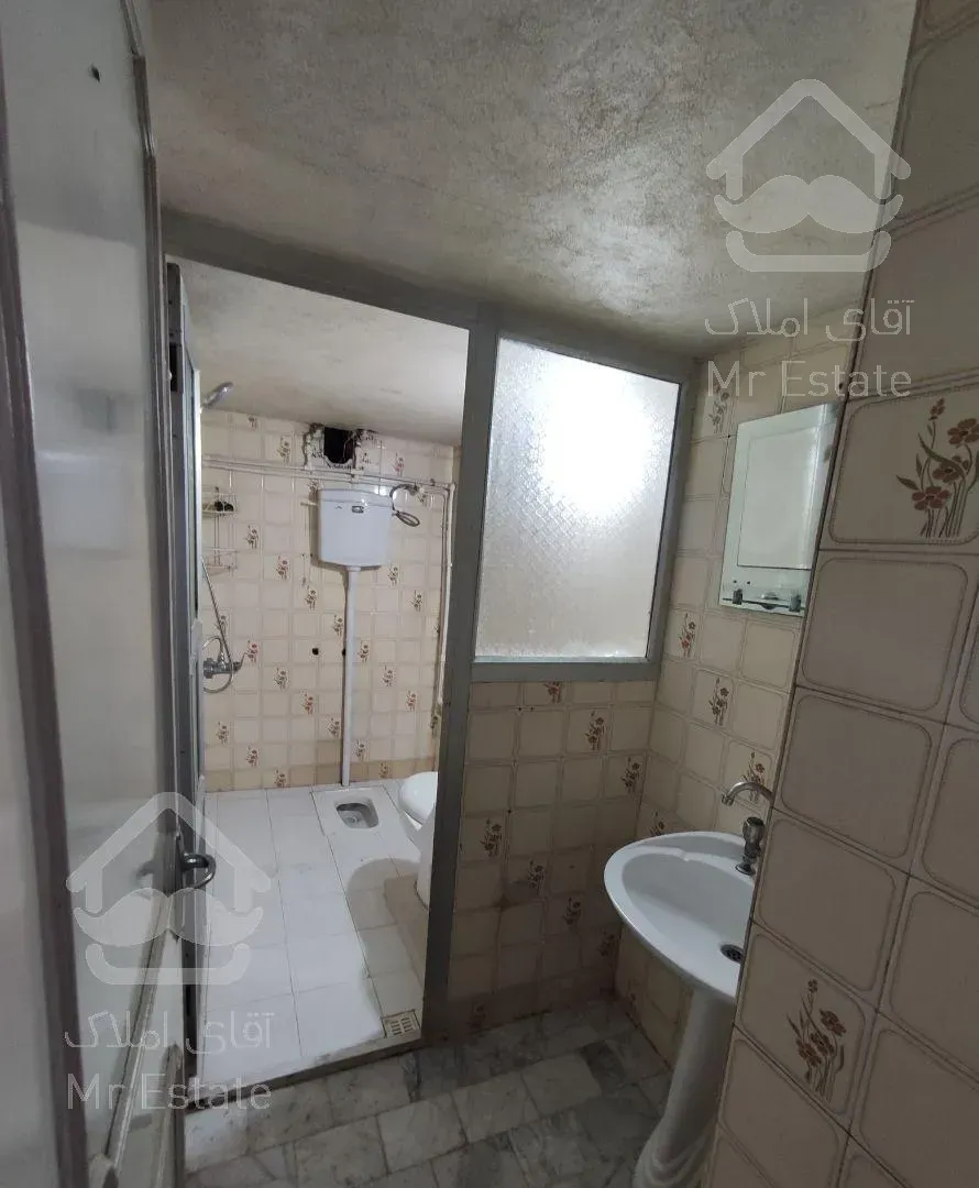 ۱۲۰متری همکف حیات اختصاصی در ستاری