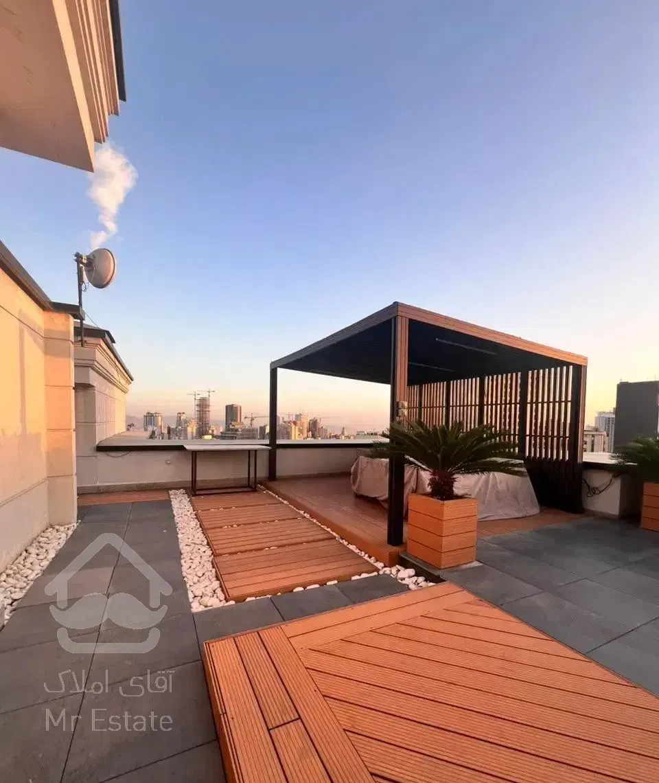 ۴۰۰متر۴خواب سویت مجزا استخر داخل تراس