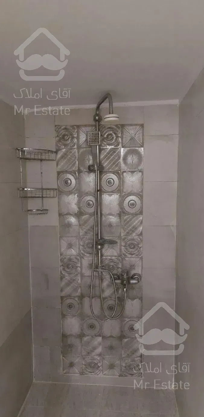 ۸۸متر با پارکینگ و ۱۵متر پاسیو شریعتی. کلیم کاشانی