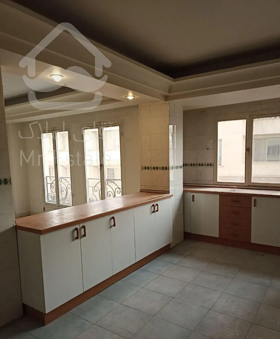 131متر 2خواب بهترین لوکیشن نیاوران یاسر