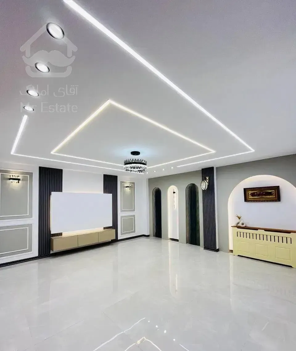 ۶۵ متر / طبقه اول / پارکینگ سندی/فول دیزاین