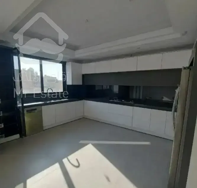 ۱۲۰ متر، ۳ خواب، ۶ ساله، فول، گل های جردن