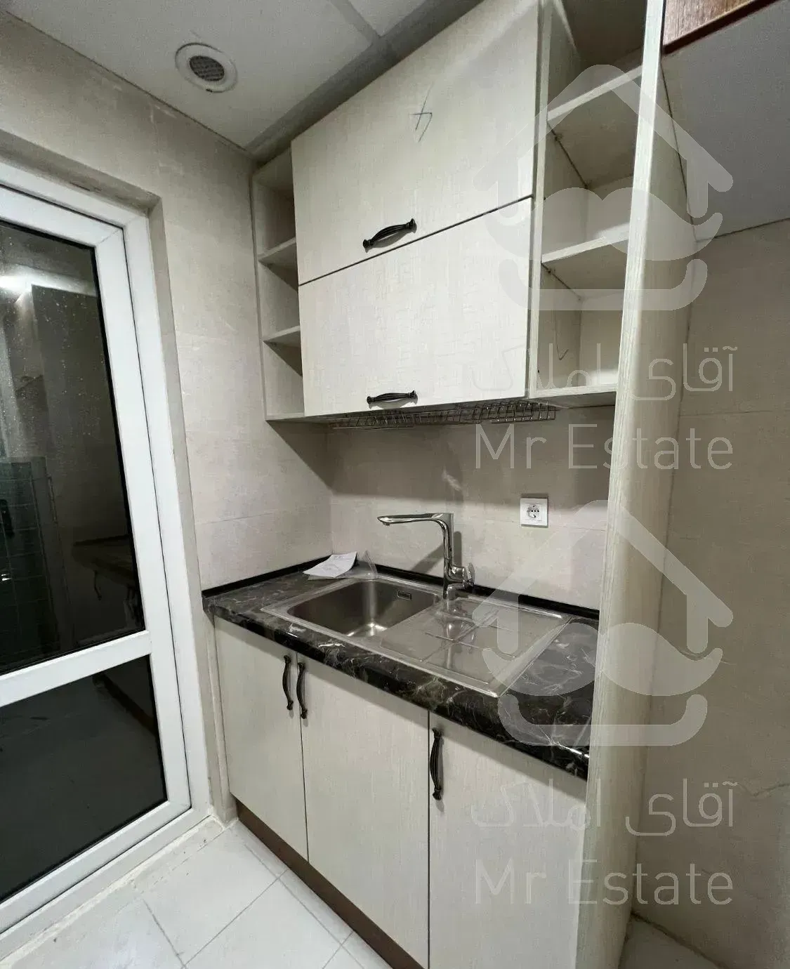 ۱۱۰متر/سند‌اداری/اجاره/کلید نخورده‌و‌بدون‌مشرف