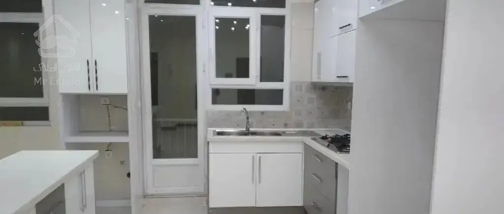 ۱۰۱متر  ۲خواب  تکواحدی  سالن پرده خور