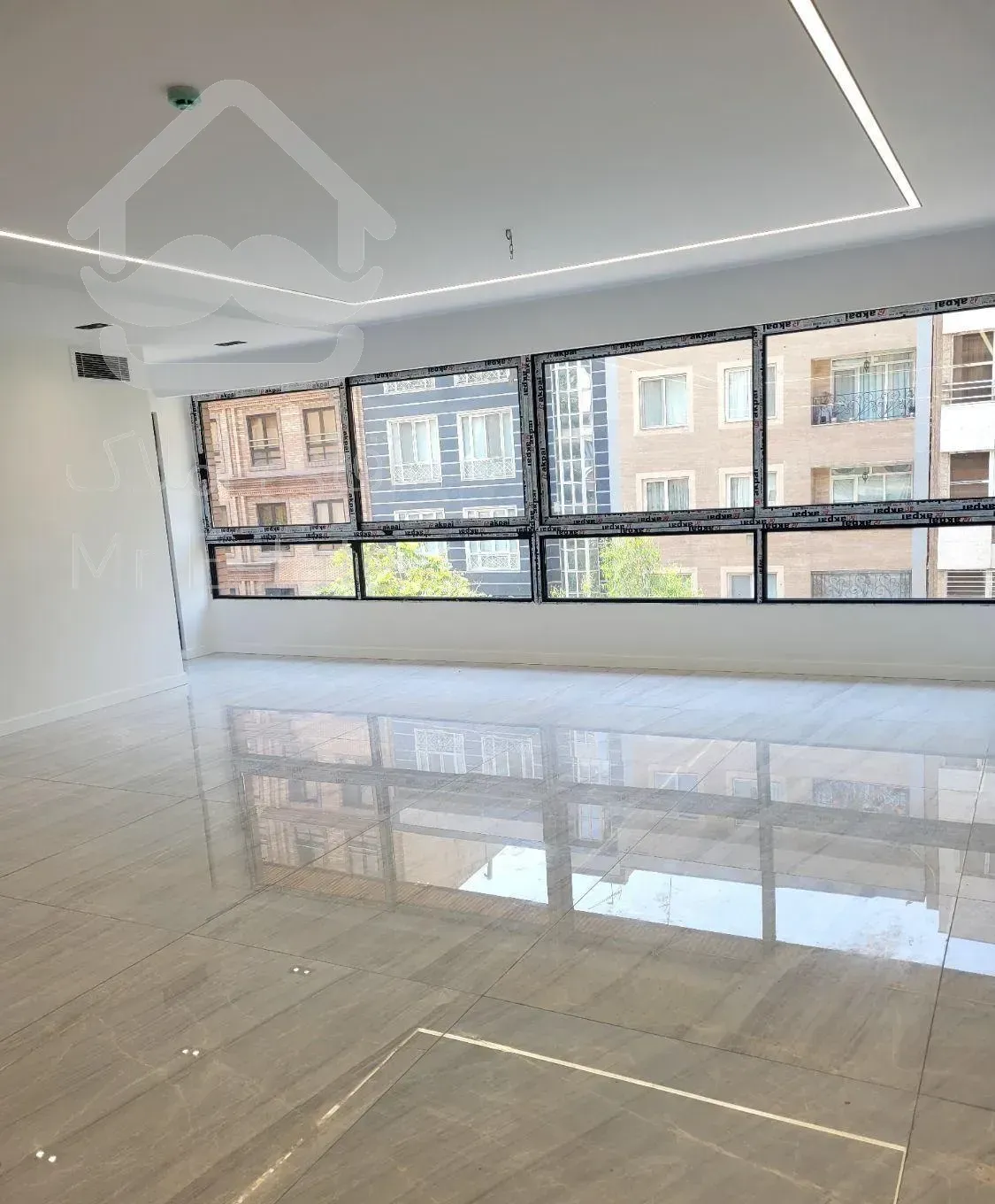 آپارتمان ۲۵۶ متر ی چهار خواب  ((سه پارکینگ سندی))