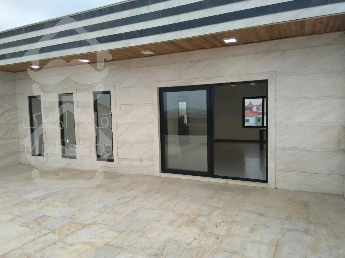 ویلا مدرن تریبلکس استخردار شهرکی سرخرود