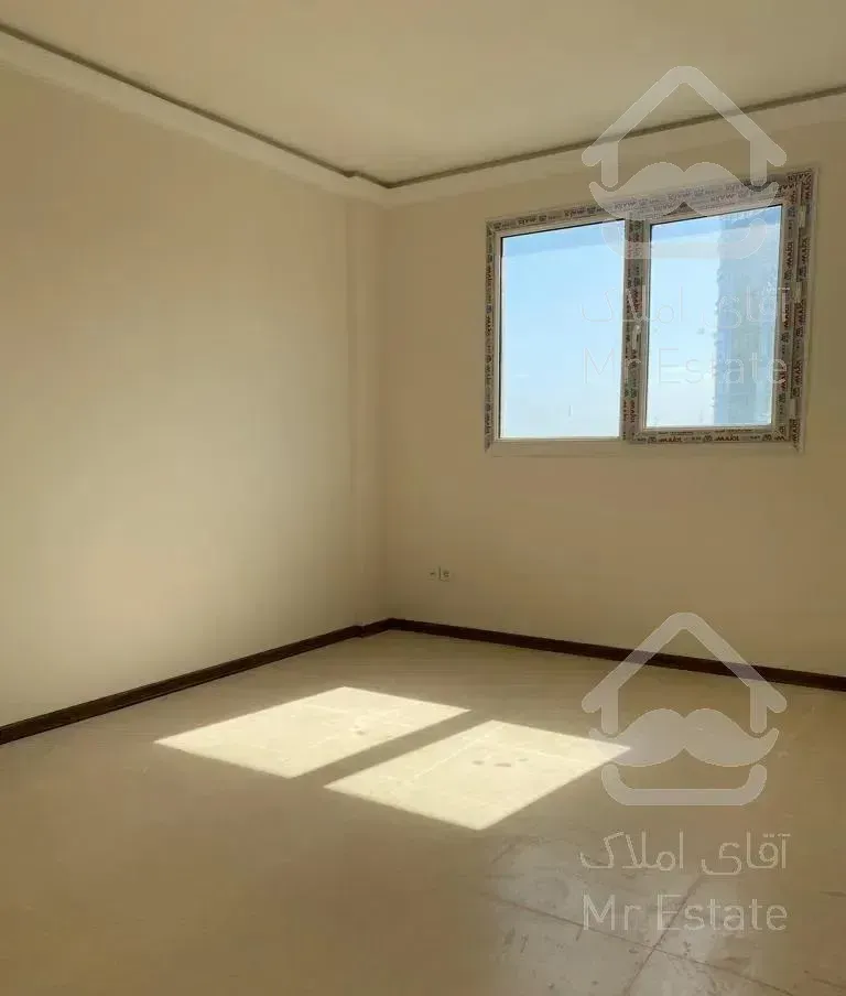 آخرین طبقه ۹۰متر۲ خواب کلید نخورده