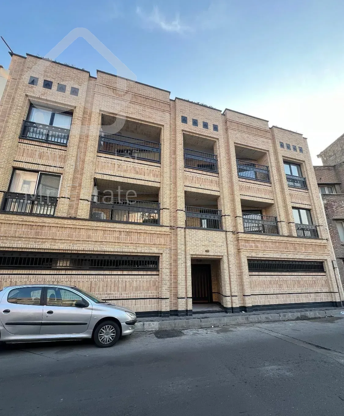 آپارتمان دروازه شمیران قائن