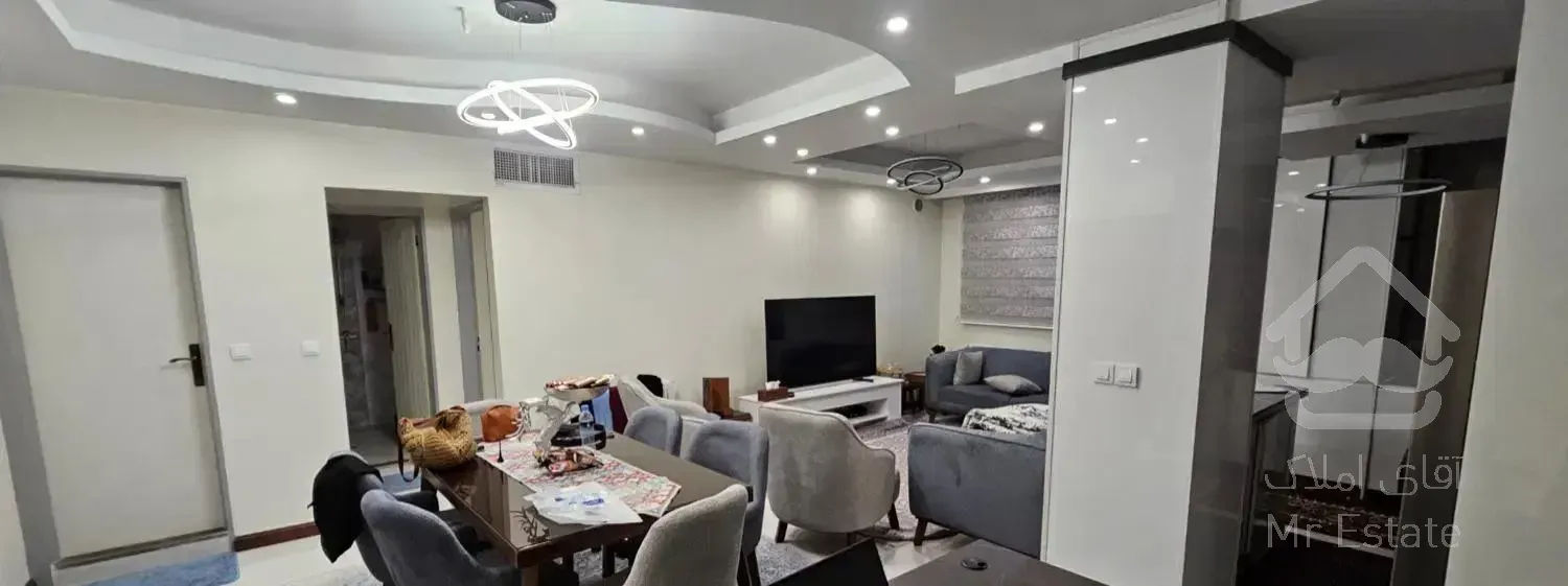 ۶۷ متر / سالن پرده خور / غرق در نور / کم سن